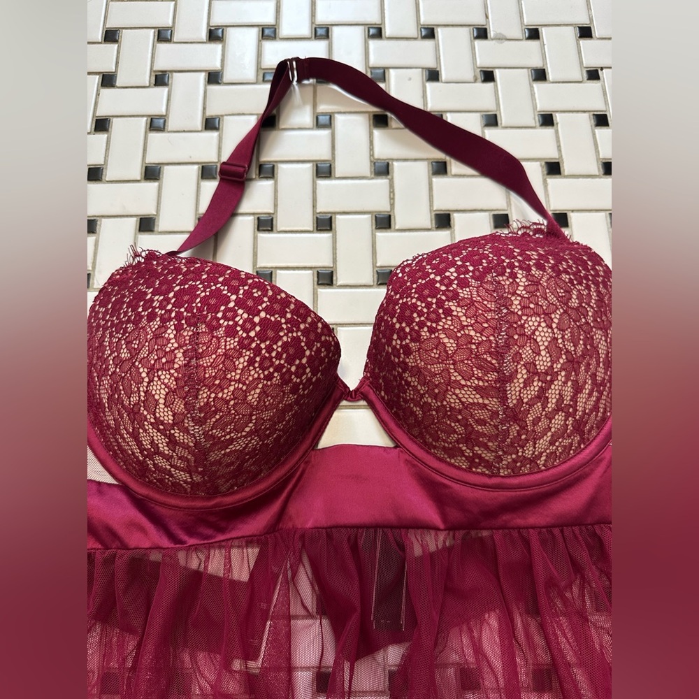 Victoria's Secret Deep Red Lace Chemise - Picture 4 of 7